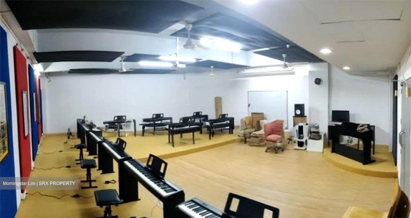Clementi MRT (D5), Shop House #568696421